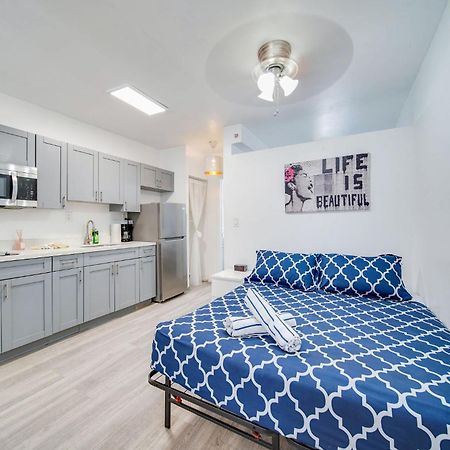 Beachy 1 B/R, W/2 Queen Beds, On Ocean Drive Beach Маями Бийч Екстериор снимка