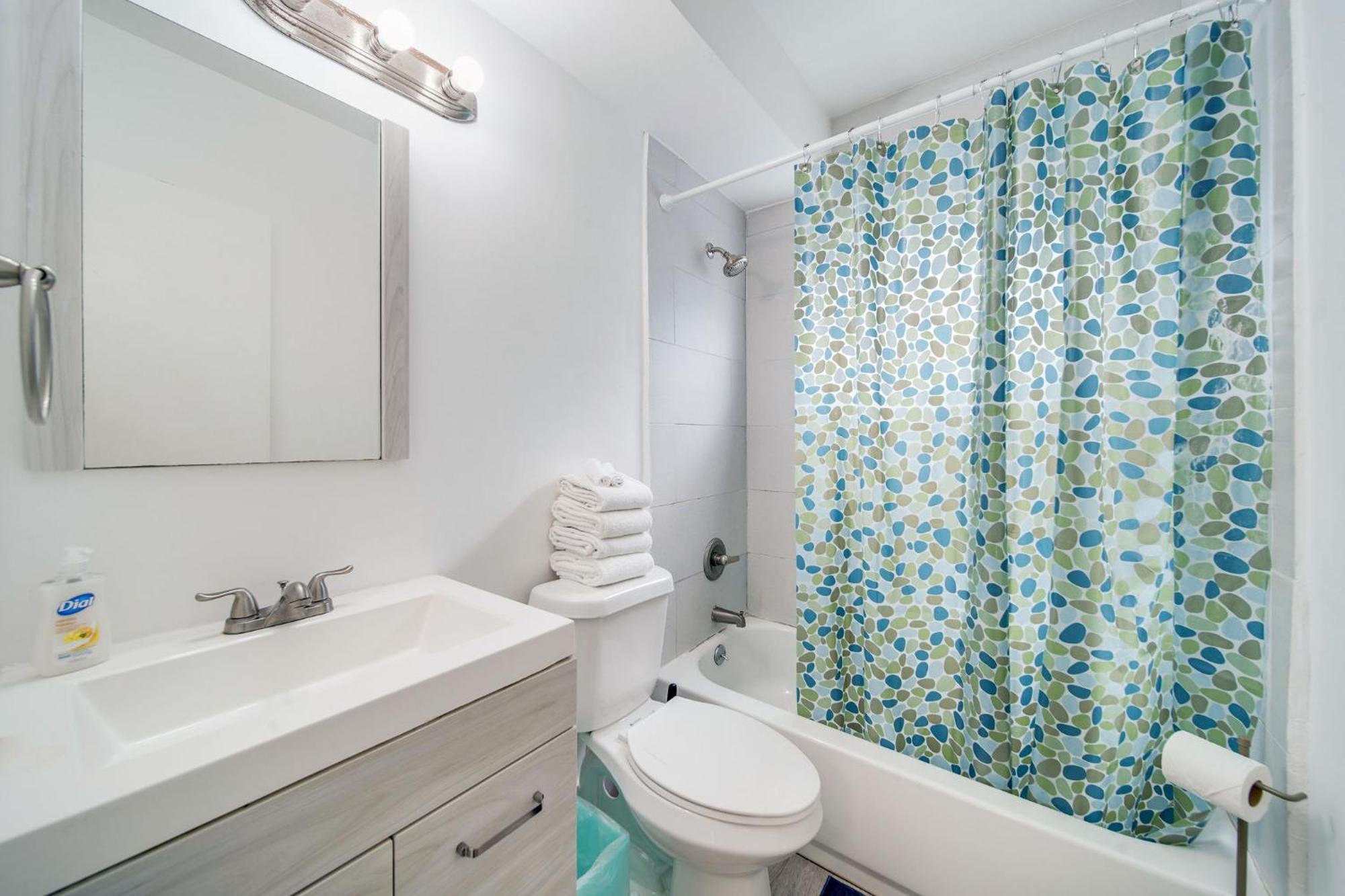 Beachy 1 B/R, W/2 Queen Beds, On Ocean Drive Beach Маями Бийч Екстериор снимка
