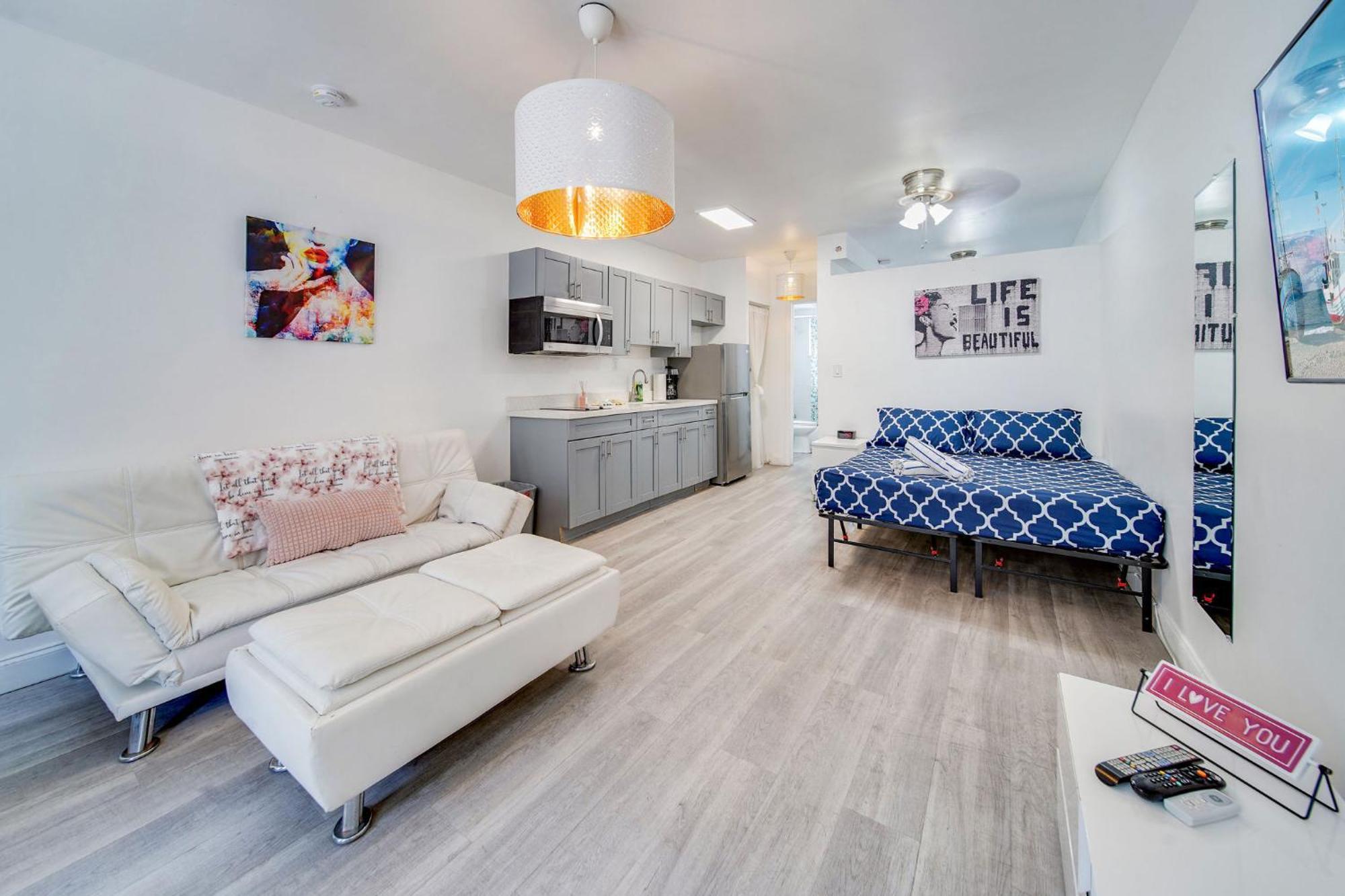 Beachy 1 B/R, W/2 Queen Beds, On Ocean Drive Beach Маями Бийч Екстериор снимка