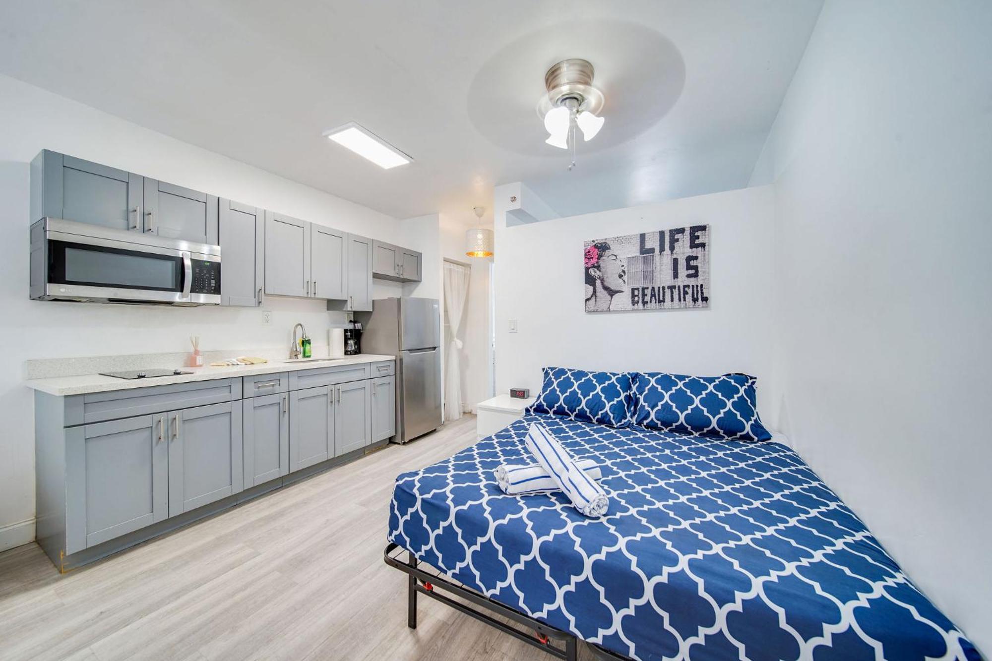 Beachy 1 B/R, W/2 Queen Beds, On Ocean Drive Beach Маями Бийч Екстериор снимка