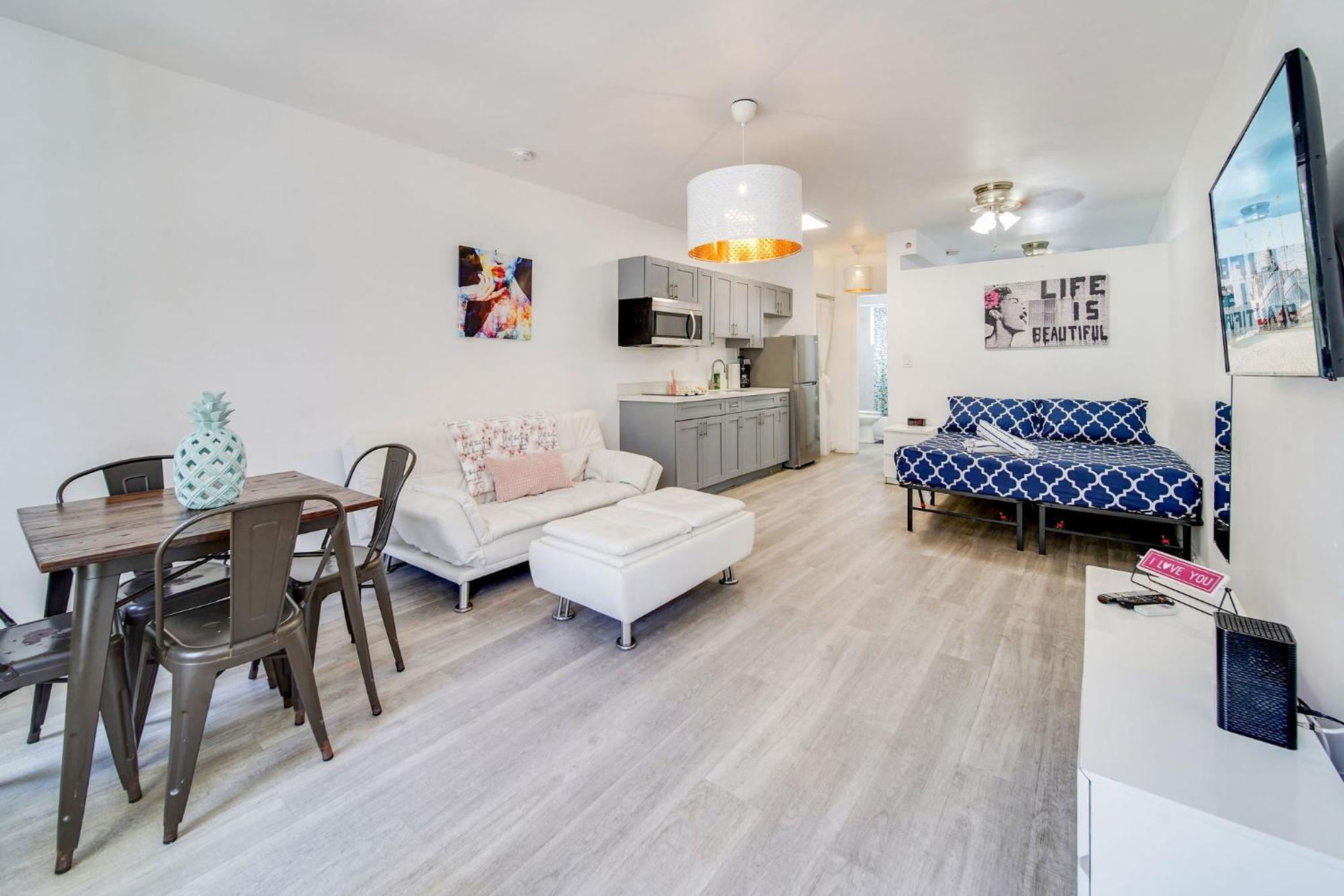 Beachy 1 B/R, W/2 Queen Beds, On Ocean Drive Beach Маями Бийч Екстериор снимка