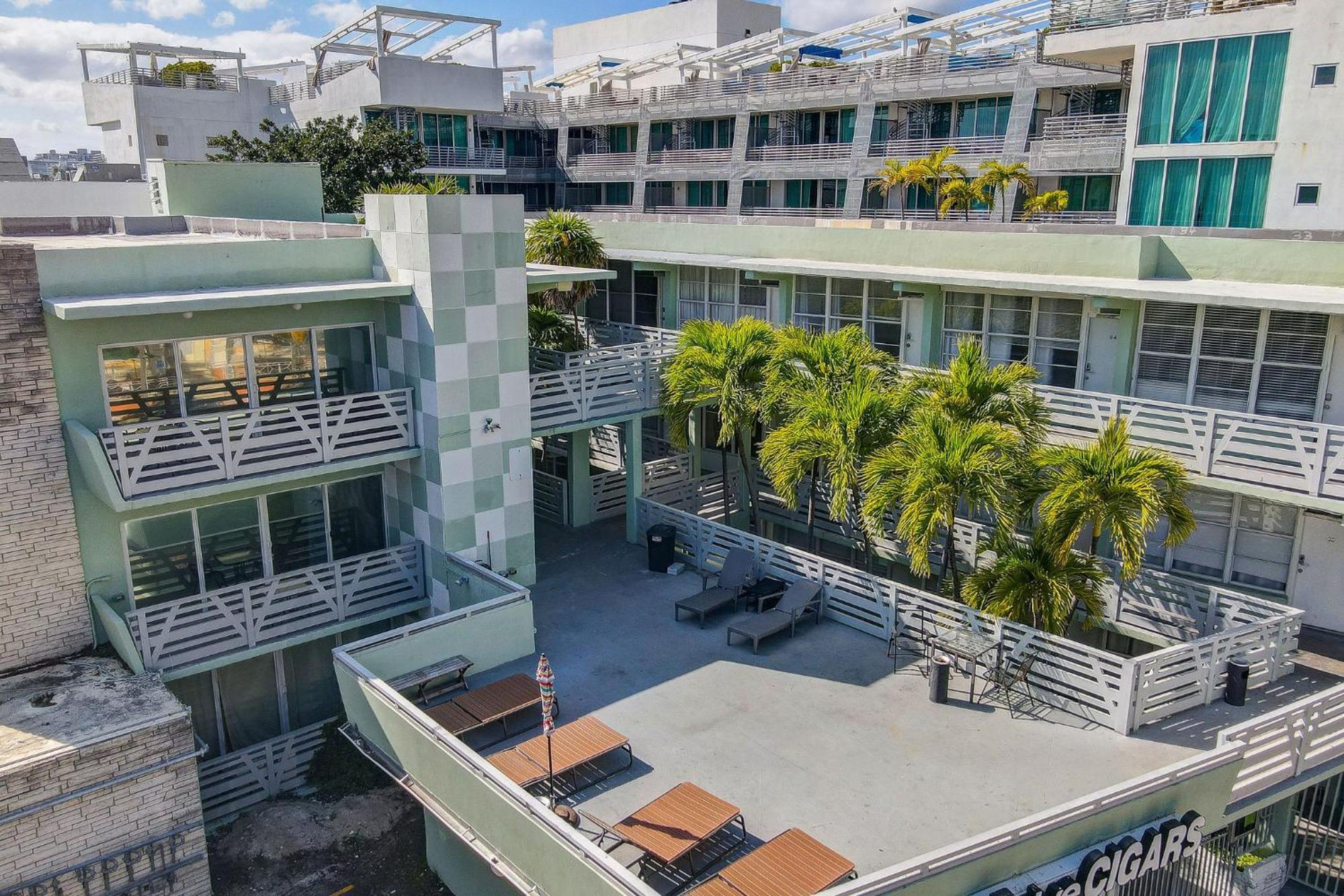 Beachy 1 B/R, W/2 Queen Beds, On Ocean Drive Beach Маями Бийч Екстериор снимка